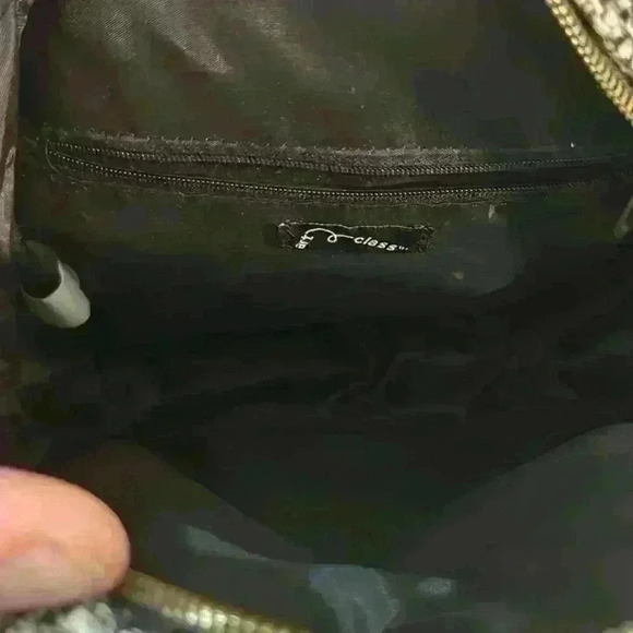 Art Class Black & White Furry Backpack - Picture 4 of 4